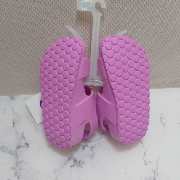 Cat and Jack Ade Purple Sandals - Picture 3 of 4